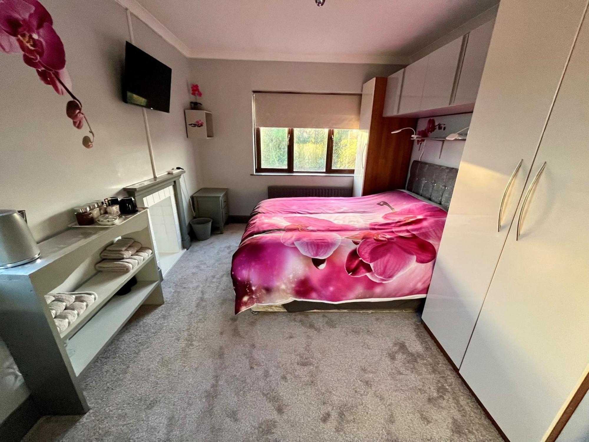 Willow Ridge - A Large Country House With 3 Rental Rooms Clutton Bagian luar foto