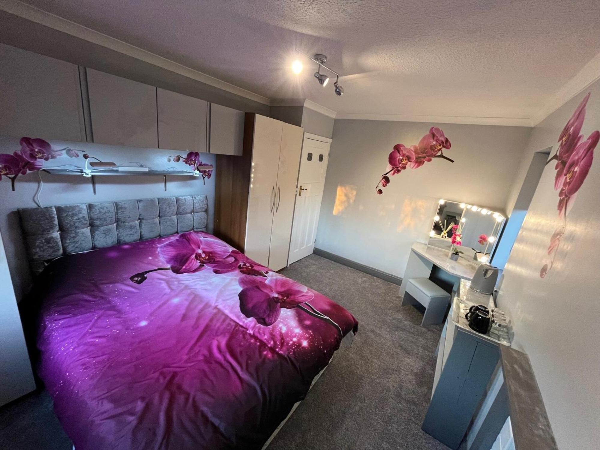 Willow Ridge - A Large Country House With 3 Rental Rooms Clutton Bagian luar foto