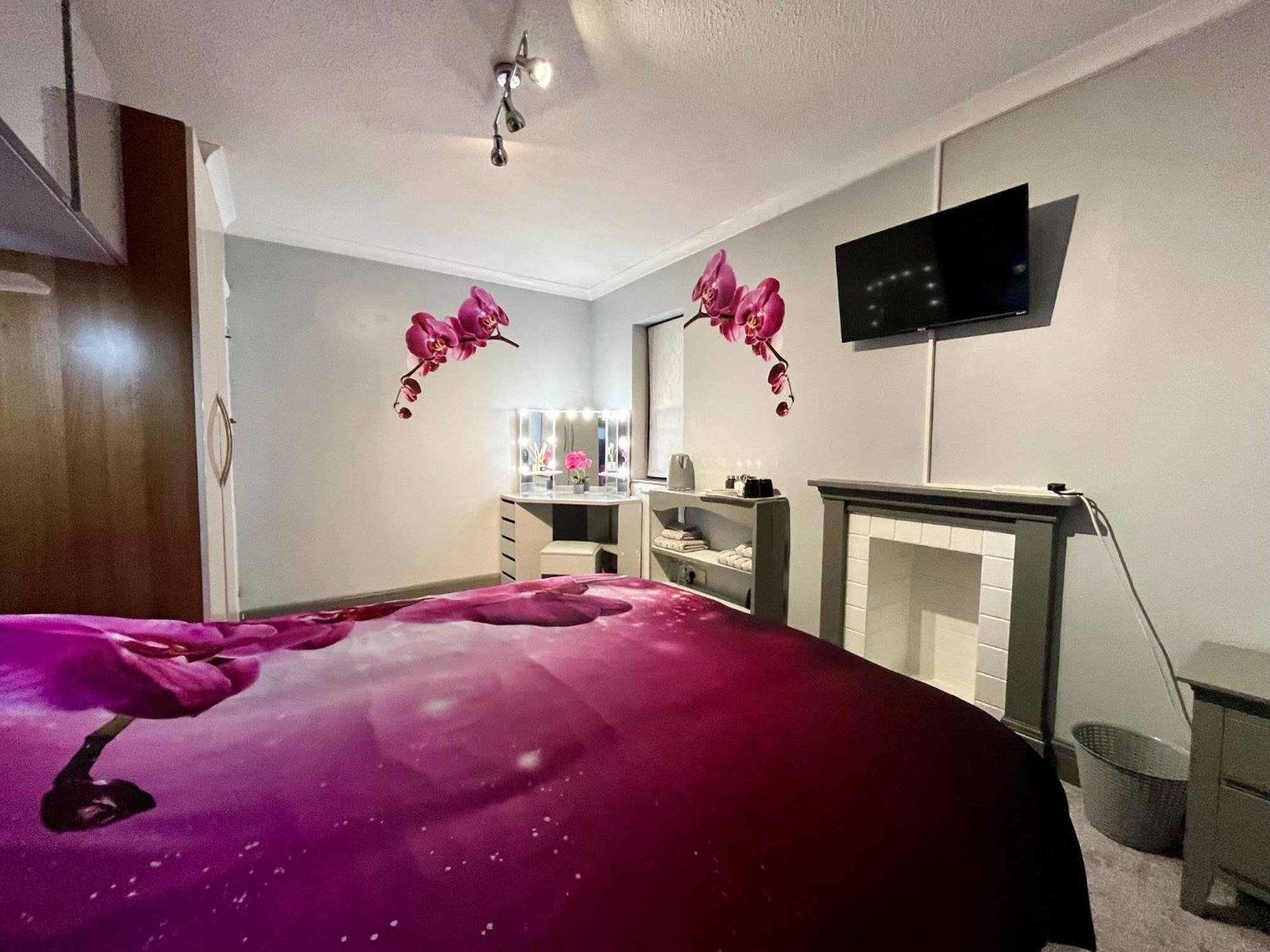 Willow Ridge - A Large Country House With 3 Rental Rooms Clutton Bagian luar foto
